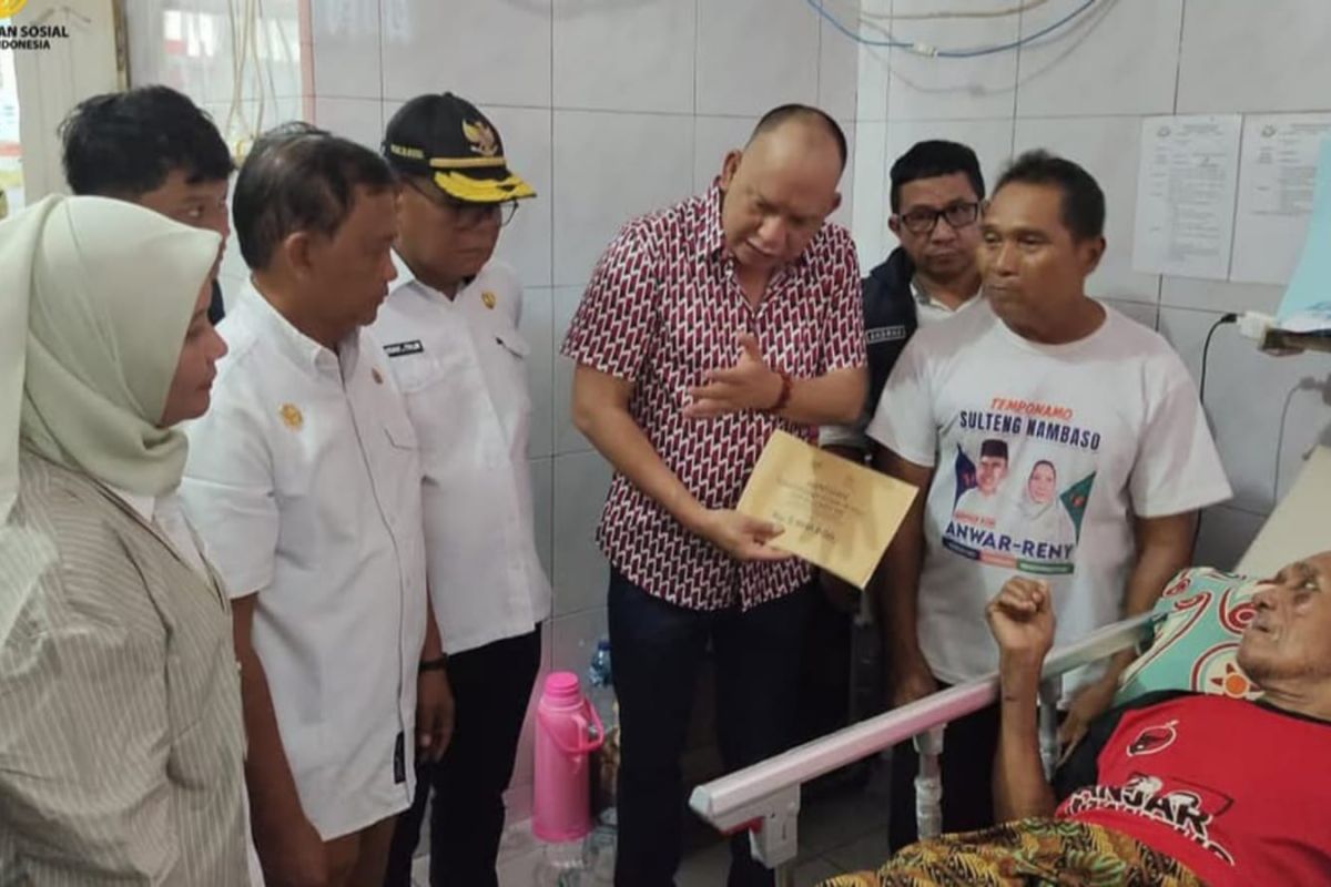 Sentra Nipotowe salurkan bantuan Rp305 juta ke korban gempa di Poso