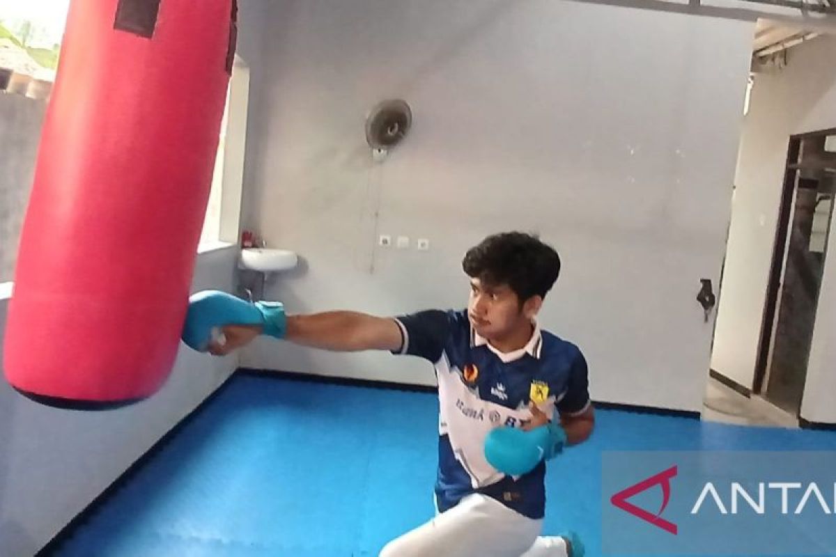 Atlet karate asal Kediri ikut kejuaraan internasional di Malaysia