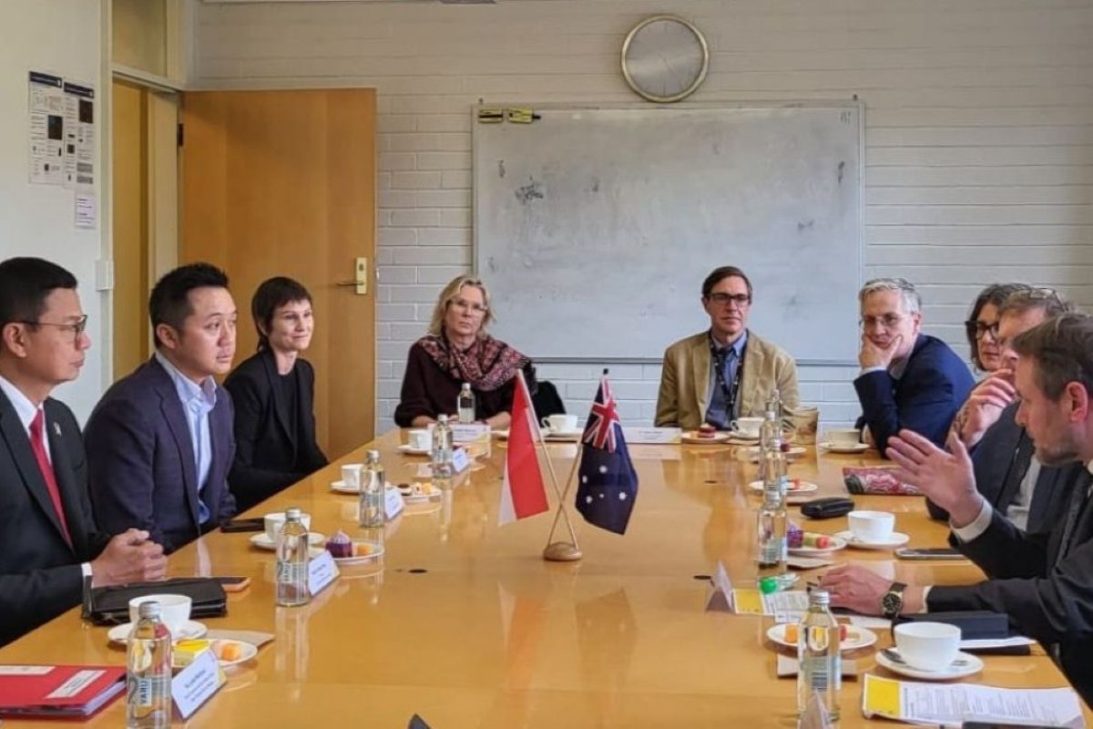 Indonesia, Australia partners up to develop innovative antibiotic