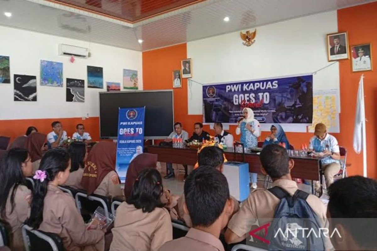 Pelajar di Kapuas antusias ikuti PWI Goes To School