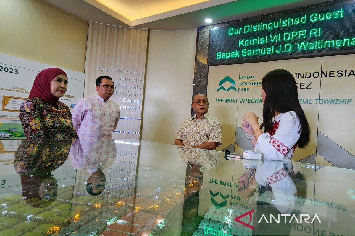 Legislator Samuel Wattimena menginventarisasi persoalan di KEK Kendal