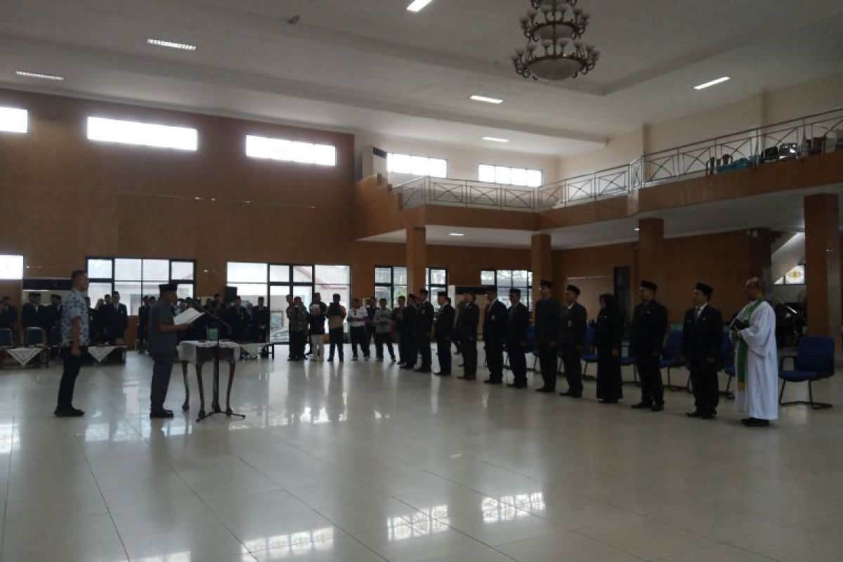 Bupati Belitung mutasi dan rotasi sejumlah ASN