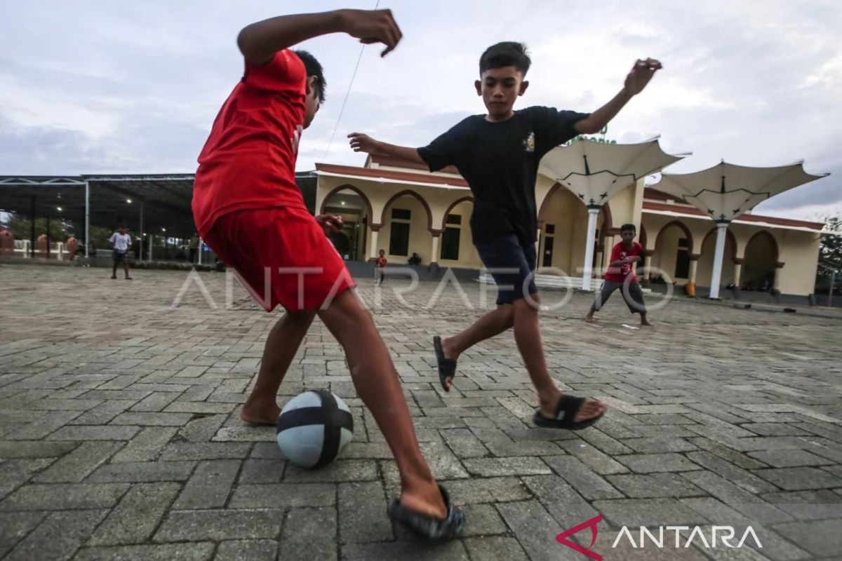 Kemenag minta jangan usir anak-anak main di lingkungan masjid