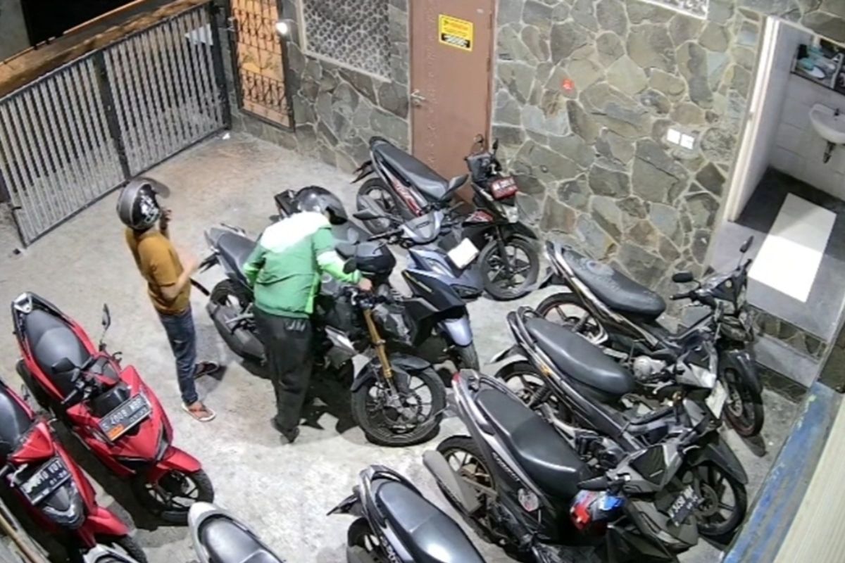 Dua sepeda motor kembali digasak di Jakbar