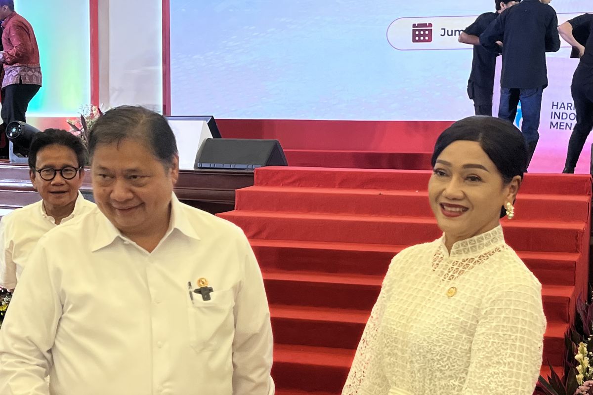 Airlangga sebut pelajar cerdas selalu pintar untuk menabung