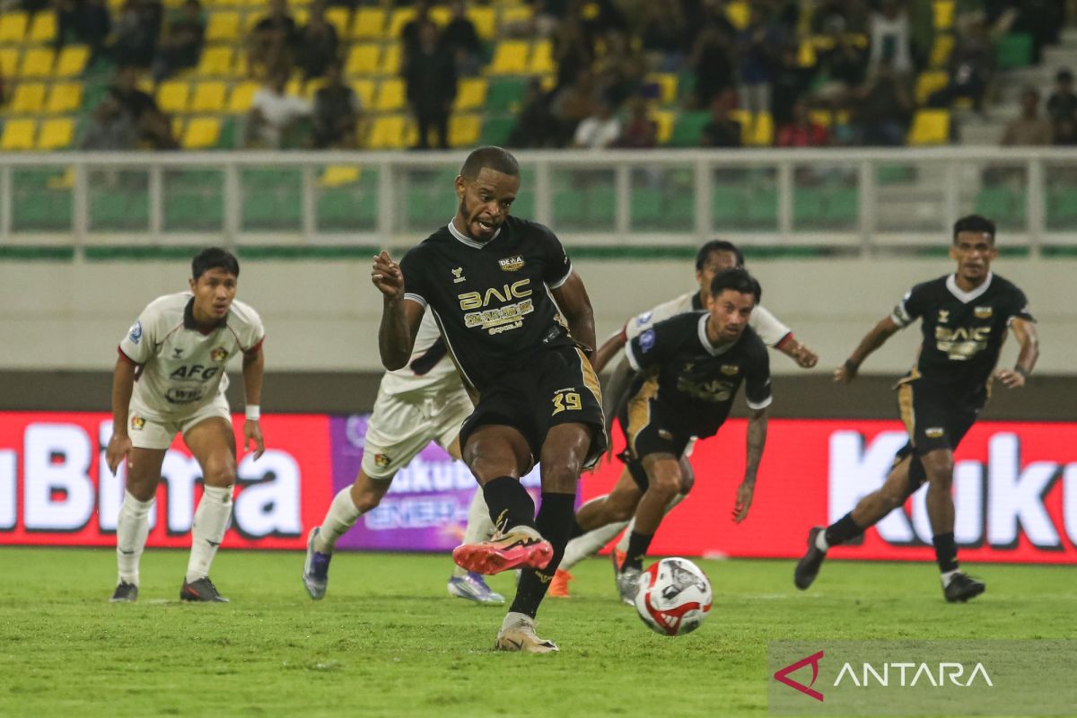 Laga Dewa United kontra Persija akan digelar tanpa kehadiran penonton