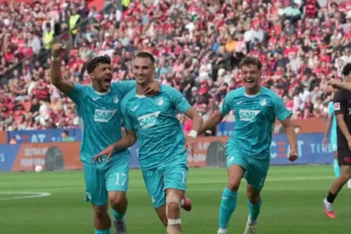 Leverkusen dikalahkan Hoffenheim 1-2 dalam laga debut Erik ten Hag