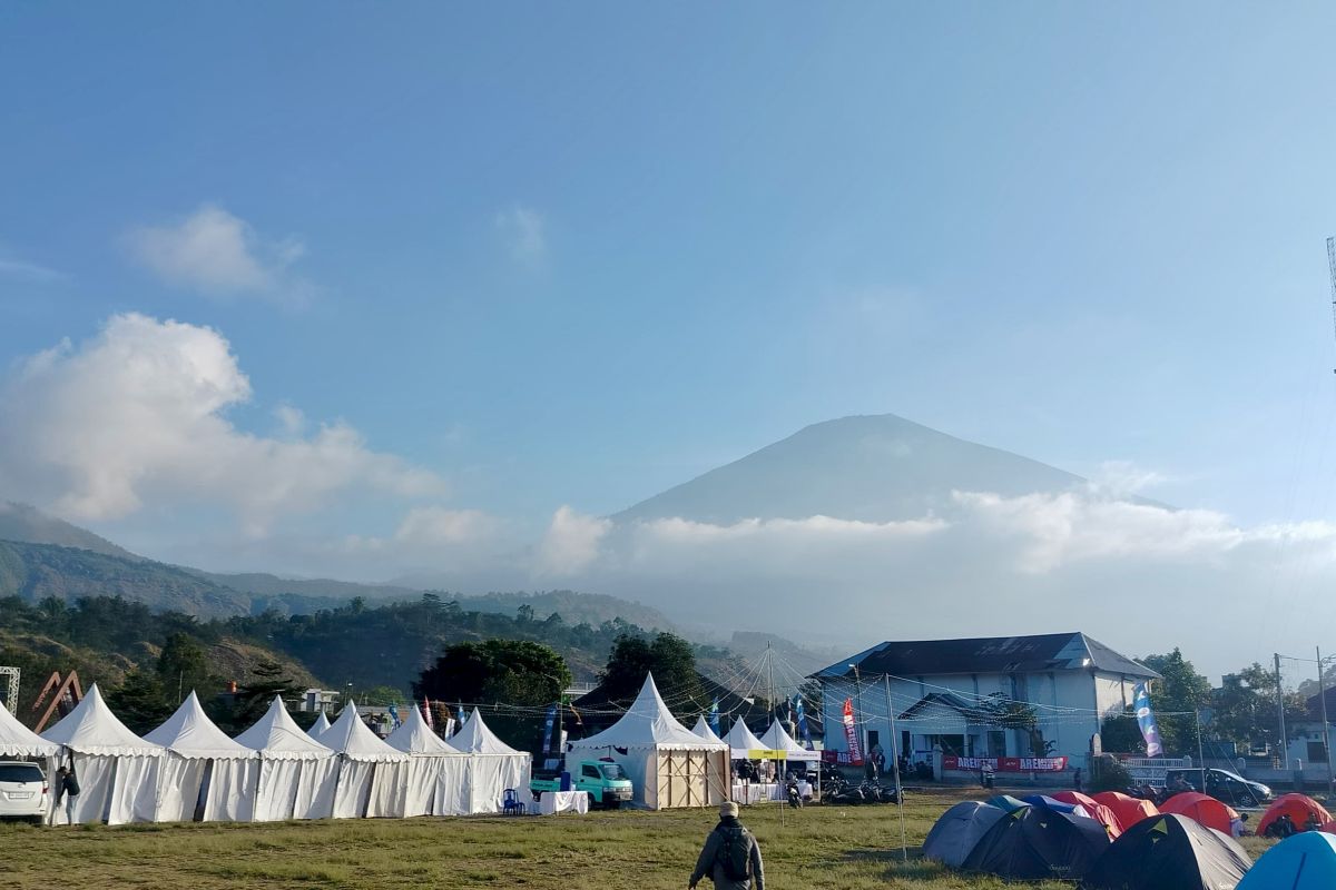 Cuaca Sembalun cerah berawan sambut ajang Rinjani Color Run 2025