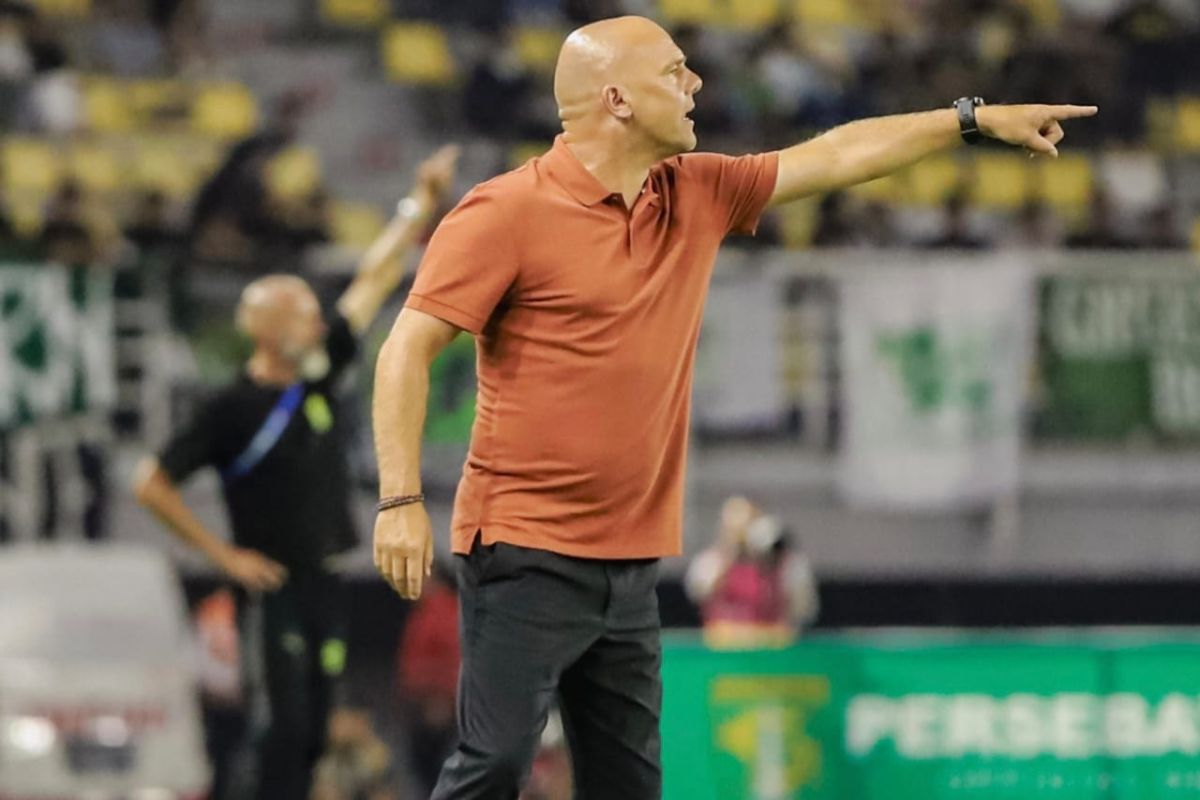 Pelatih Bali United akui Persebaya lebih efektif