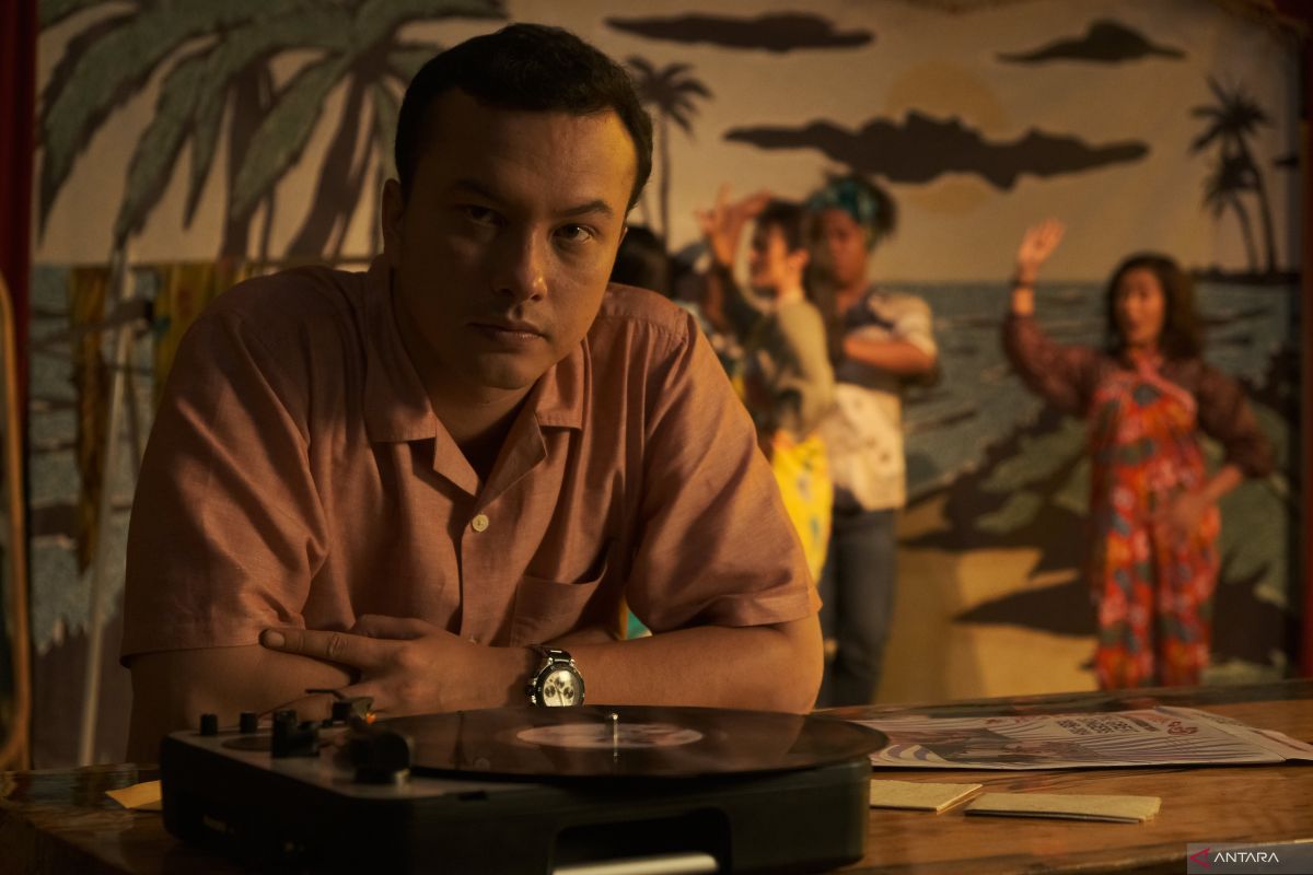 Mengulas babak demi babak kisah film "Siapa Dia" Nicholas Saputra
