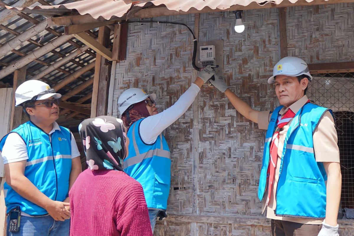 PLN UIW NTB hadirkan akses listrik gratis bagi warga kurang mampu