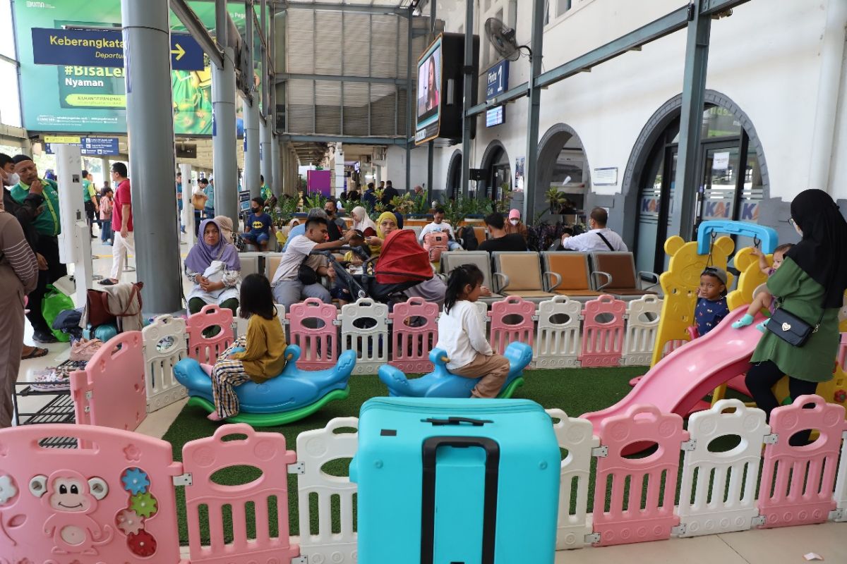 Stasiun Ramah Anak : KAI Hadirkan Area Bermain di 35 Lokasi, Segera Bertambah 25 Lagi