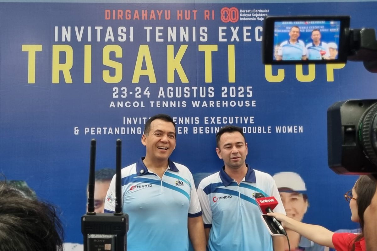 Raffi Ahmad tantang Silmy Karim di Tennis Executive Trisakti Cup 2025