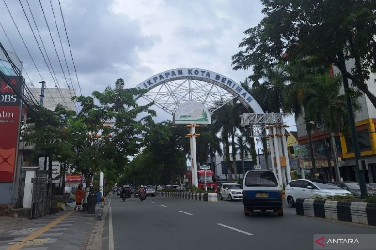 Walikota Balikpapan minta OPD tak persulit  perizinan bagi   pelaku usaha