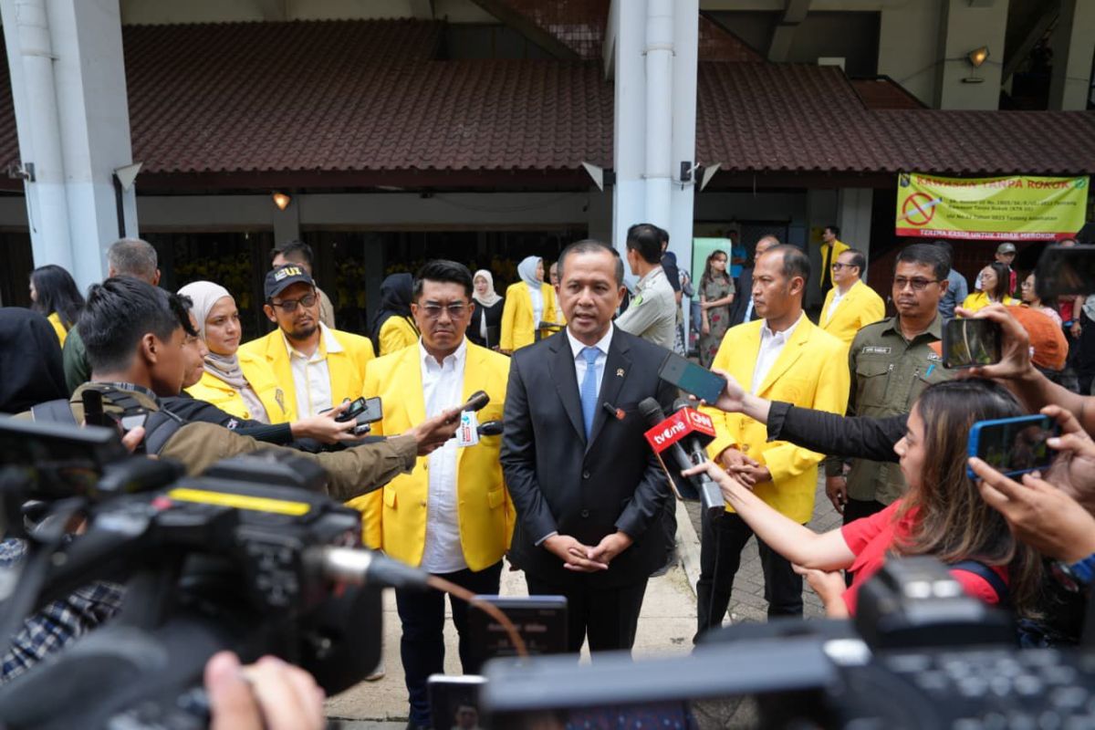 Menteri Transmigrasi melepas ratusan peserta Tim Ekspedisi Patriot UI