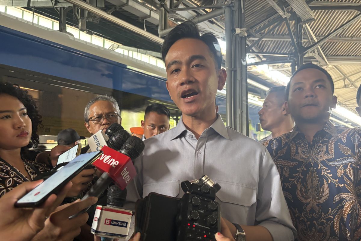 VP says baby lactation room a higher priority than smoking carriage