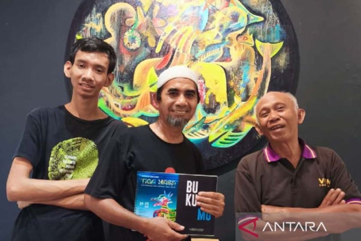 Tiga perupa lintas generasi pamerkan karya di Surabaya