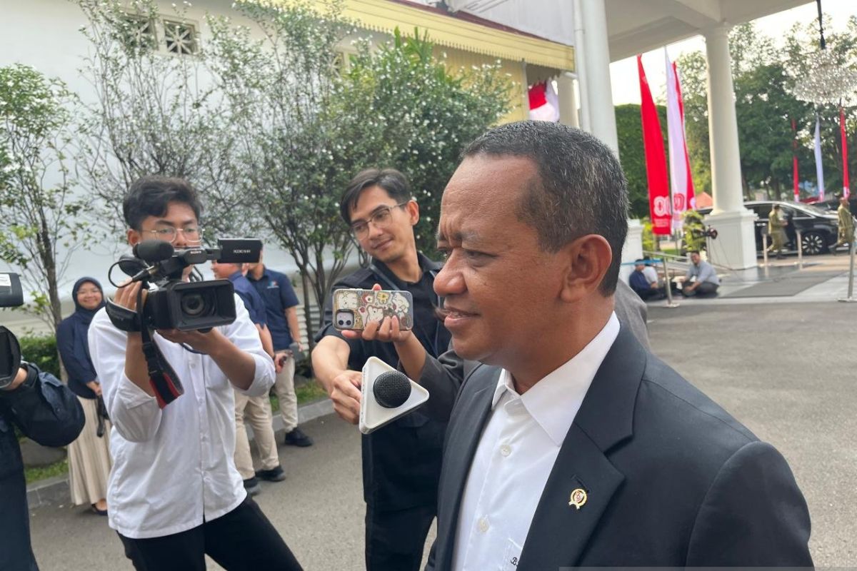 Bahlil: 5.700 desa, 4.400 dusun bakal dialiri listrik