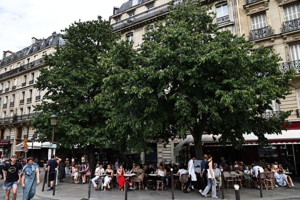 Operator layanan pos Eropa tangguhkan pengiriman paket ke AS