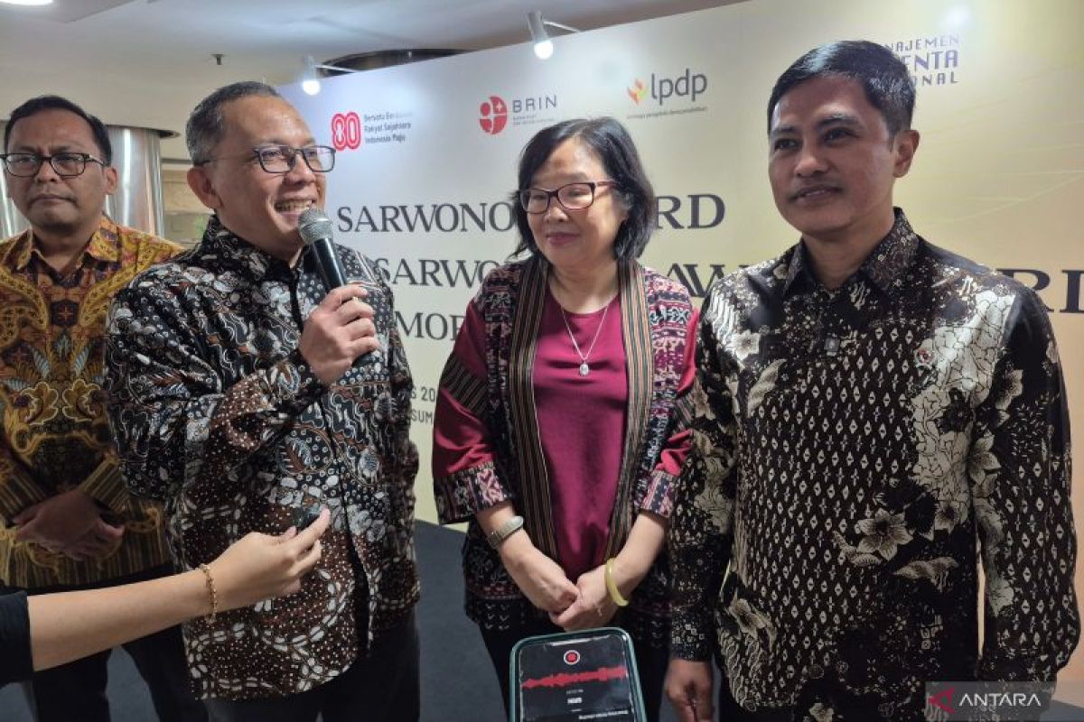 Wamenkes imbau warga tak perlu khawatir soal penggunaan vaksin