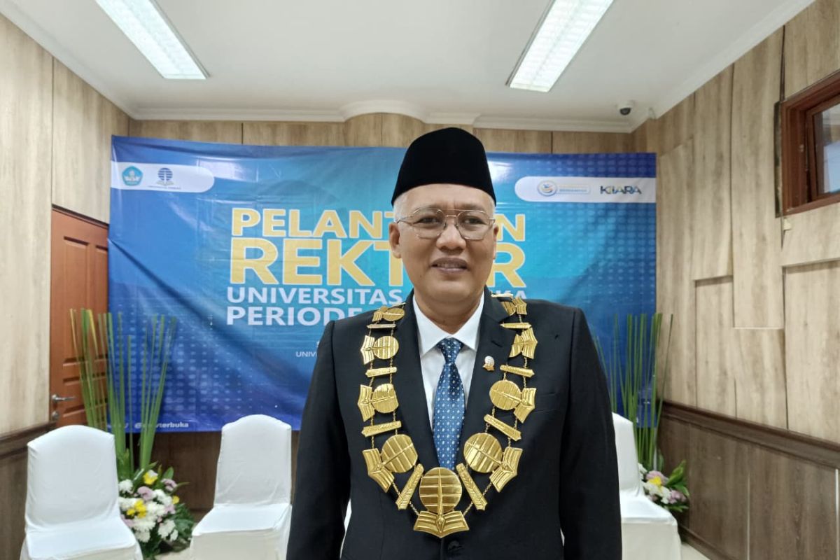 Anak kades tiga zaman itu kini jadi nakhoda baru Universitas Terbuka