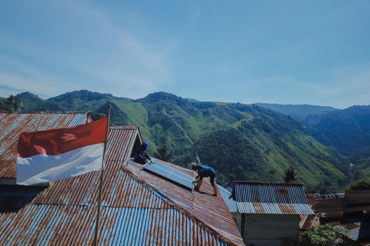 SuperSUN PLN, kado istimewa HUT RI di Kecamatan Seko Sulsel