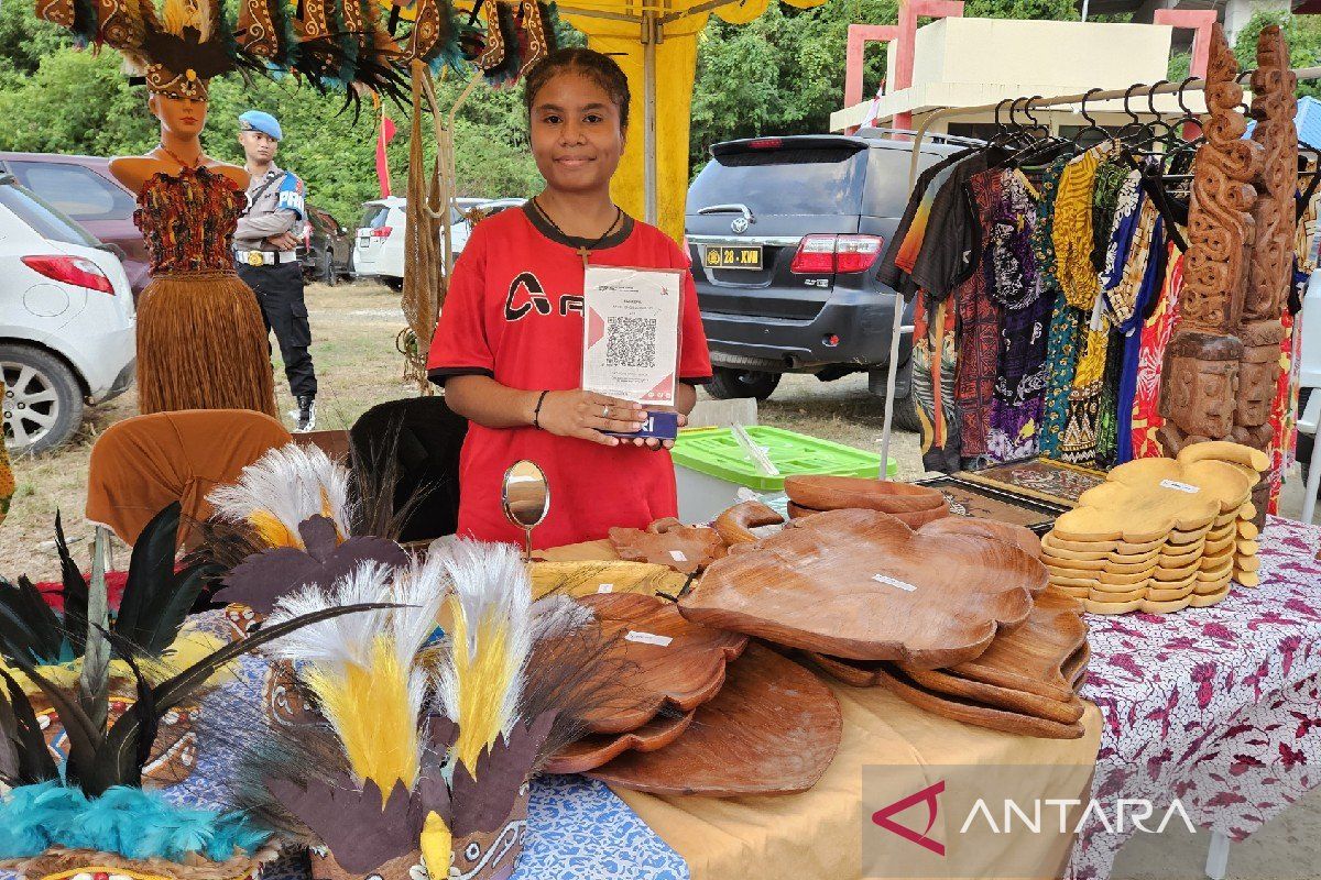 BI Papua accelerates transaction digitalization through National QRIS