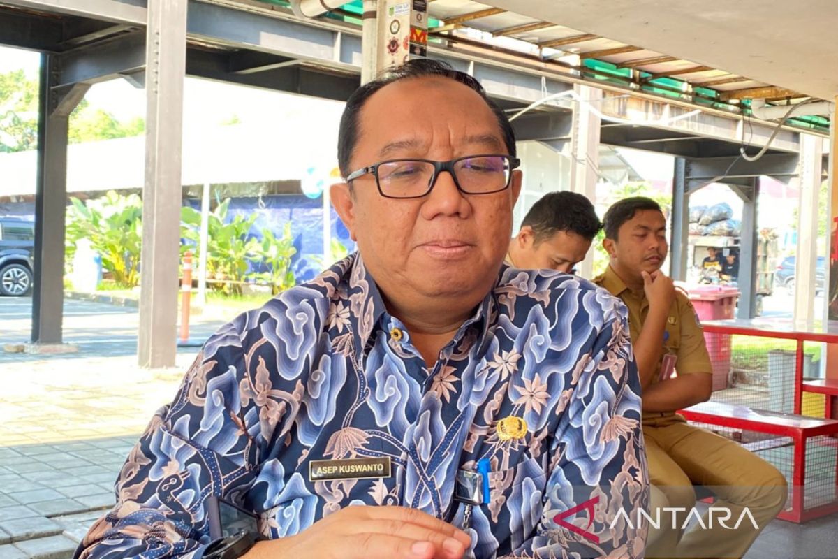 Busa di Kali Sunter disebabkan limbah rumah tangga