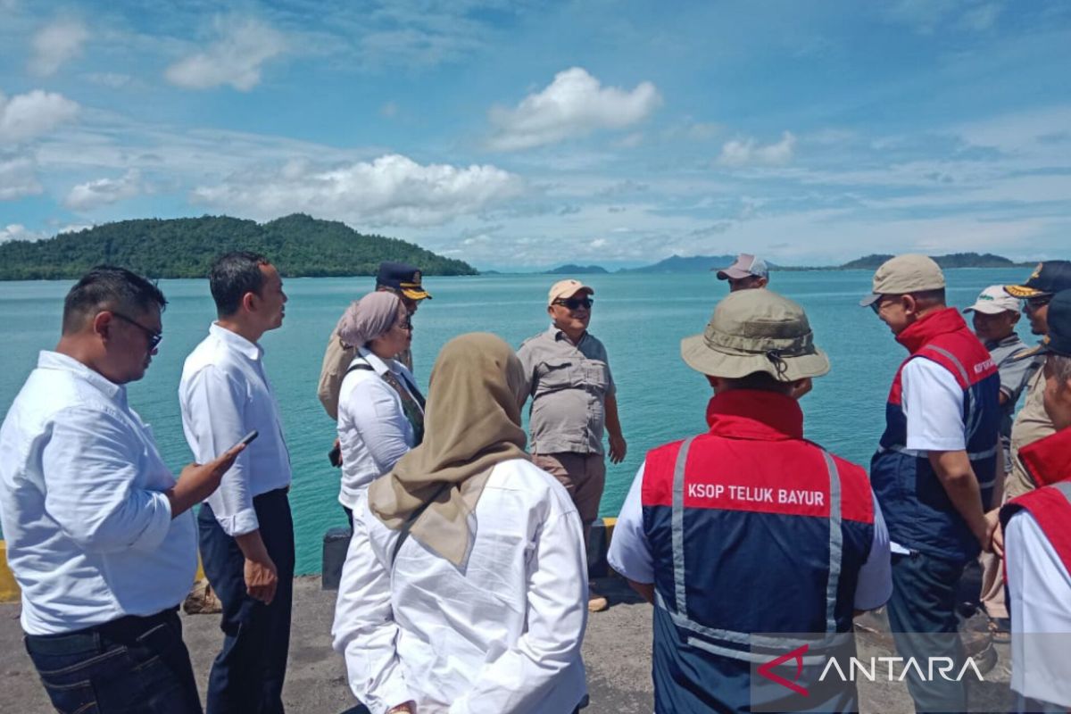 Pemkab Pasaman Barat usulkan pembangunan jalan pelabuhan Teluk Tapang ke pemerintah pusat