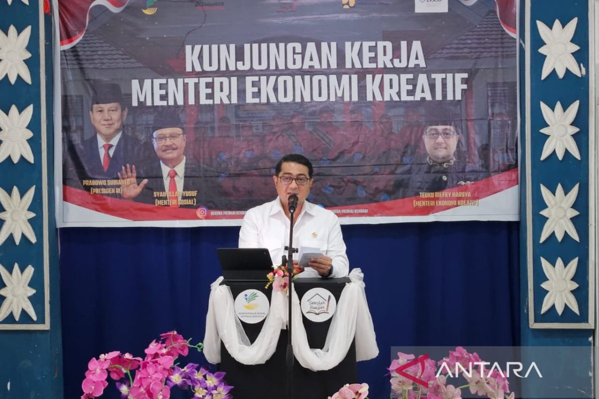 Gov't strengthen Pacitan creative economy players' business literacy