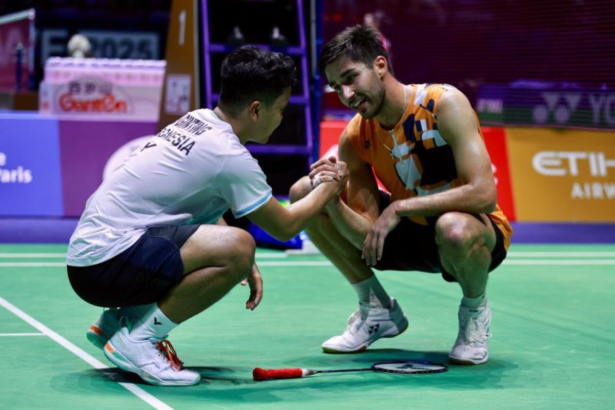 Ginting tersingkir setelah bertarung tiga gim lawan Popov di Kejuaraan Dunia 2025