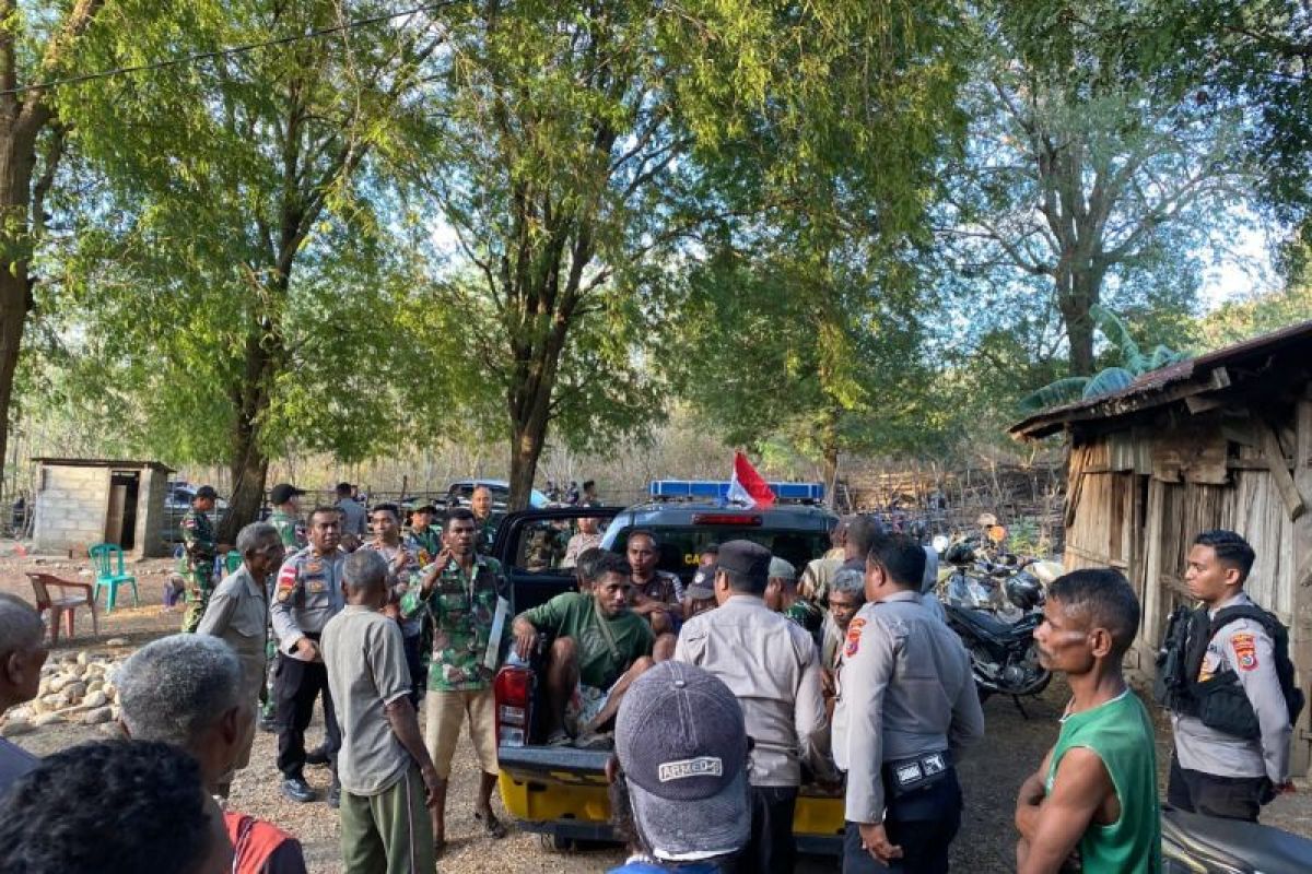 Polisi temukan selongsong-proyektil saat olah TKP di perbatasan negara