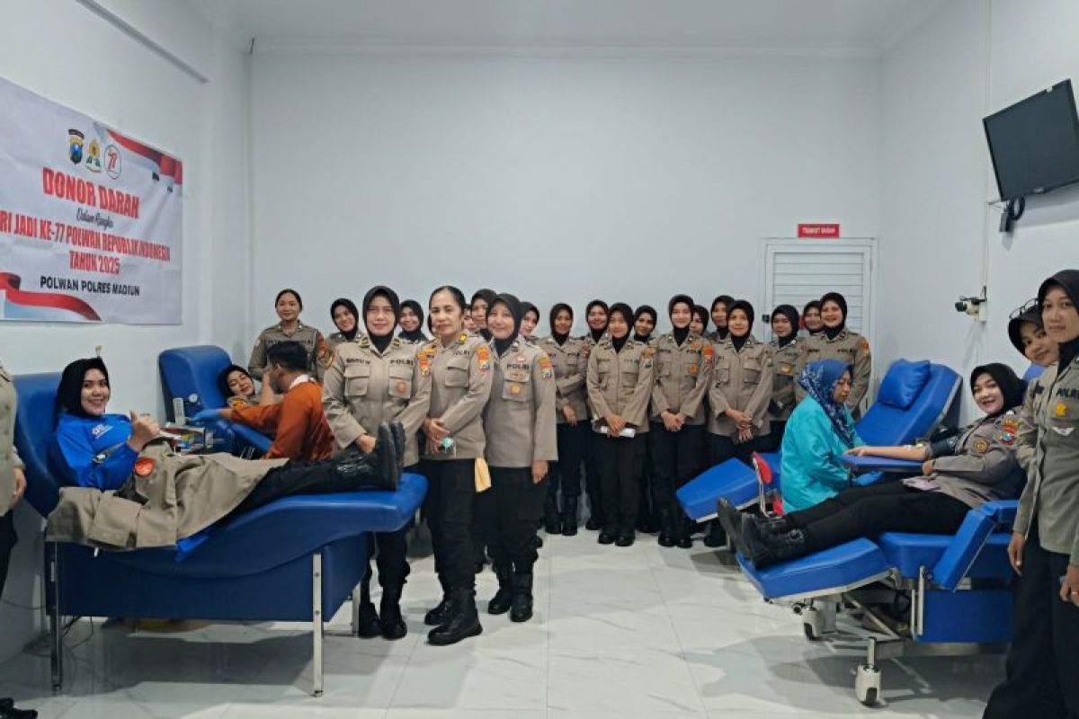 Polwan Polres Madiun gelar donor darah untuk bantu penuhi stok PMI