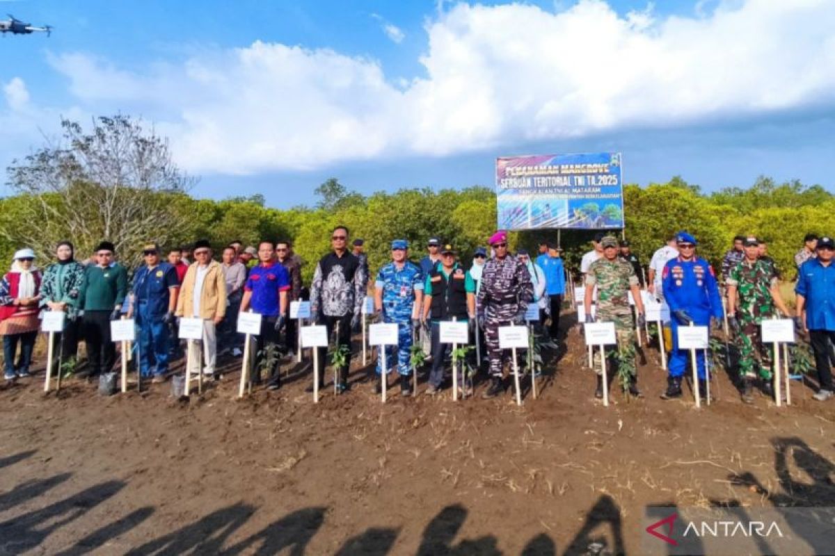 Lanal Mataram kampanyekan jaga ekosistem perairan di NTB