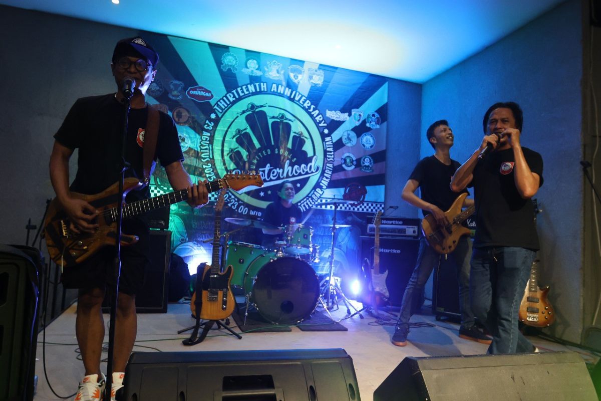 Vespunk kembali lewat single "Bukan Itu" pada ulang tahun Scooterhood