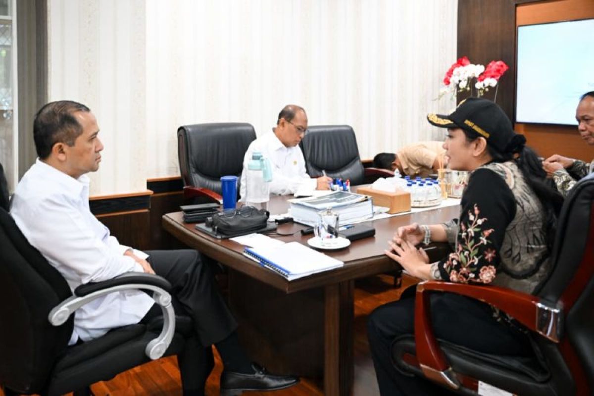 Bupati Dharmasraya usulkan pengembangan kawasan transmigrasi ke Kementerian