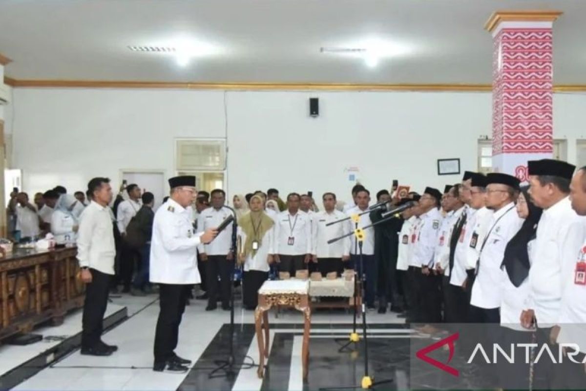 Wali Kota Bima mutasi 82 pejabat, Sekda digeser ke staf ahli, berikut daftarnya