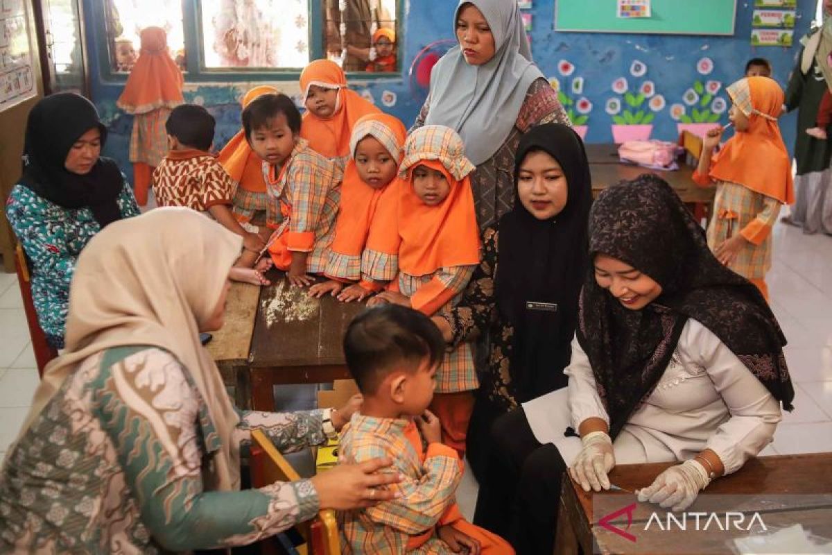 Tidak benar, vaksinasi campak timbulkan kecacatan