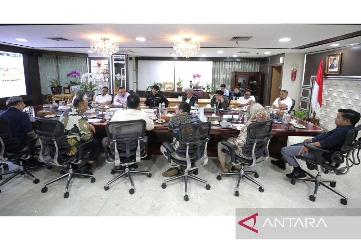 Synergy boost for people's school digitalization and outreach