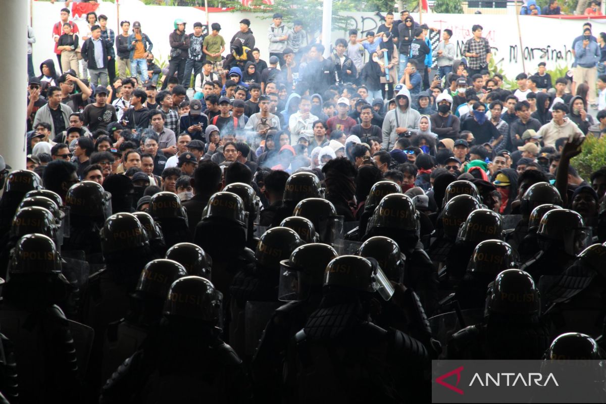 Martial law not justified amid recent protests: presidential advisor