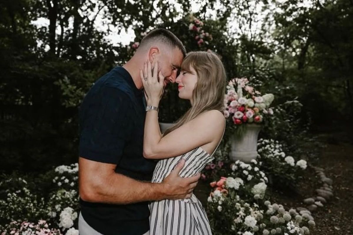 Kemarin PSY diperiksa polisi, Taylor Swift pecahkan rekor Instagram