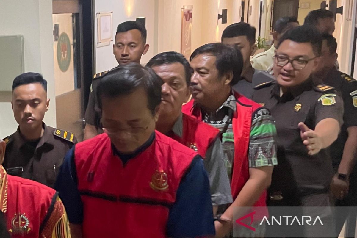 Kadispora Kota Cirebon diberhentikan sementara karena kasus korupsi