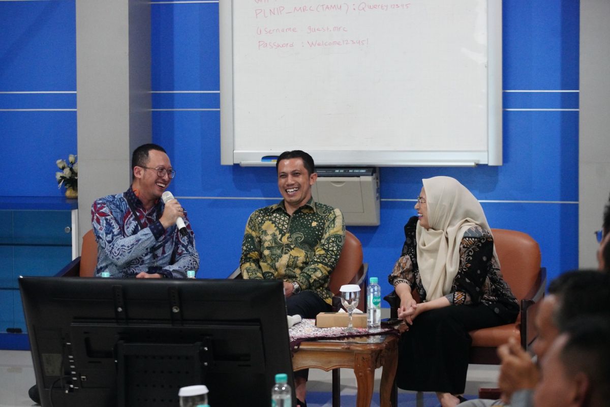 PLN tegaskan komitmen pemerataan energi di Jateng - DIY