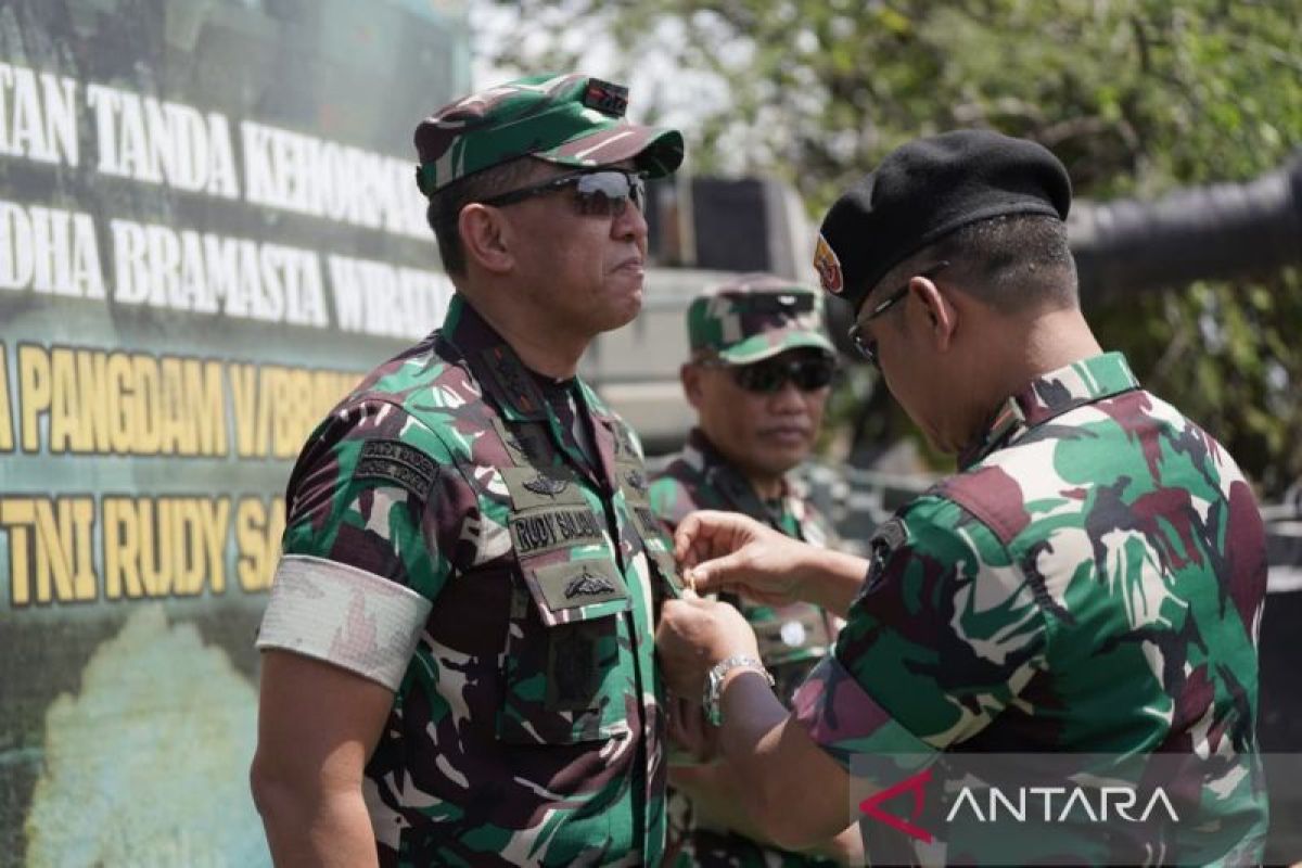 Pangdam Rudy Saladin terima Brevet Yudha Bramasta Wiratama