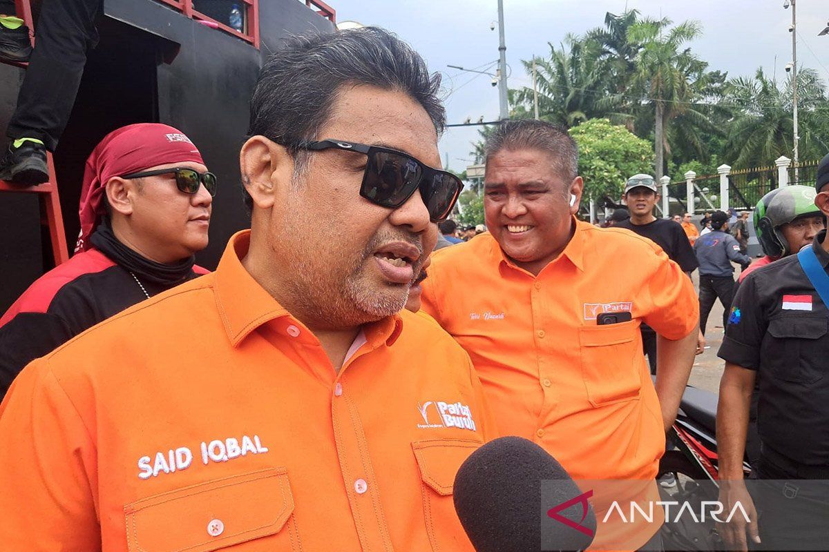 Ketum Partai Buruh minta DPR tidak takut dengan aksi unjuk rasa