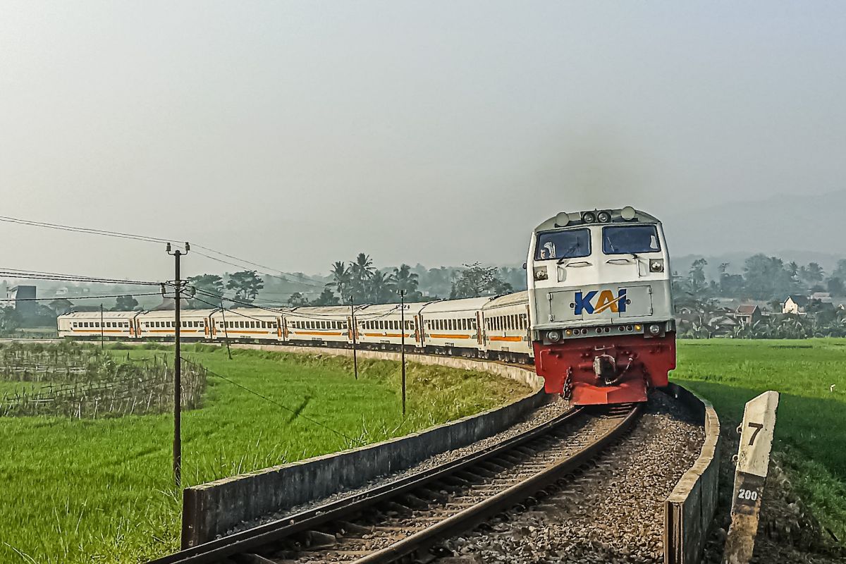 Kinerja Positif KAI Semester I 2025: Stabil, Bertumbuh, dan Konsisten Melayani Negeri