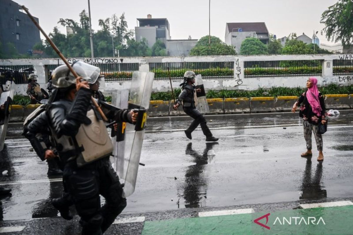 Prabowo urges House to engage protesters, pledges immediate reforms