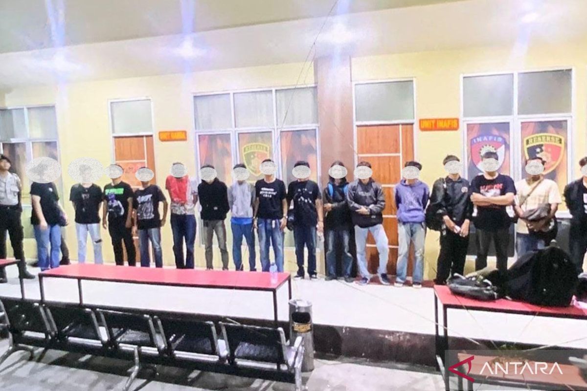 Polresta Pontianak pulangkan 15 orang pendemo usai kericuhan di DPRD Kalbar