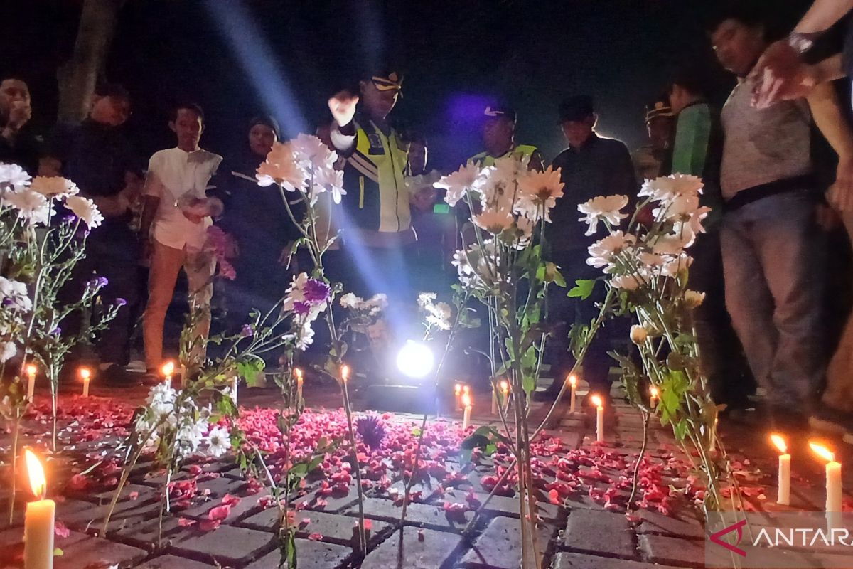 Pengendara ojol, mahasiswa di Tangerang gelar solidaritas untuk Affan