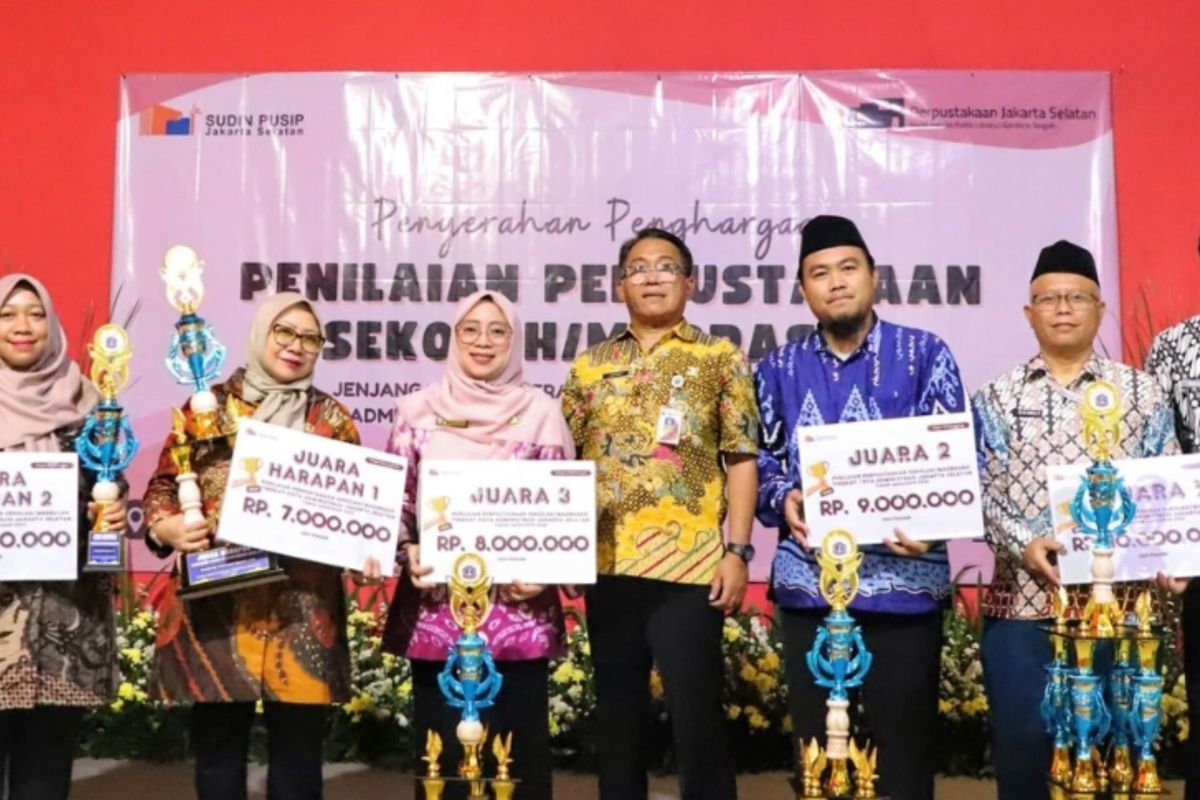 Sudin Pusip Jaksel beri penghargaan perpustakaan sekolah yang kreatif